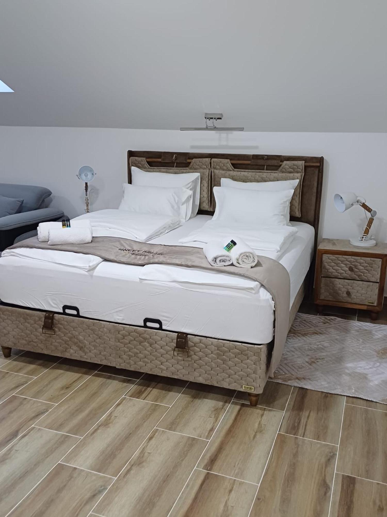 Villa Sweet Dreams Novi Sad Bagian luar foto